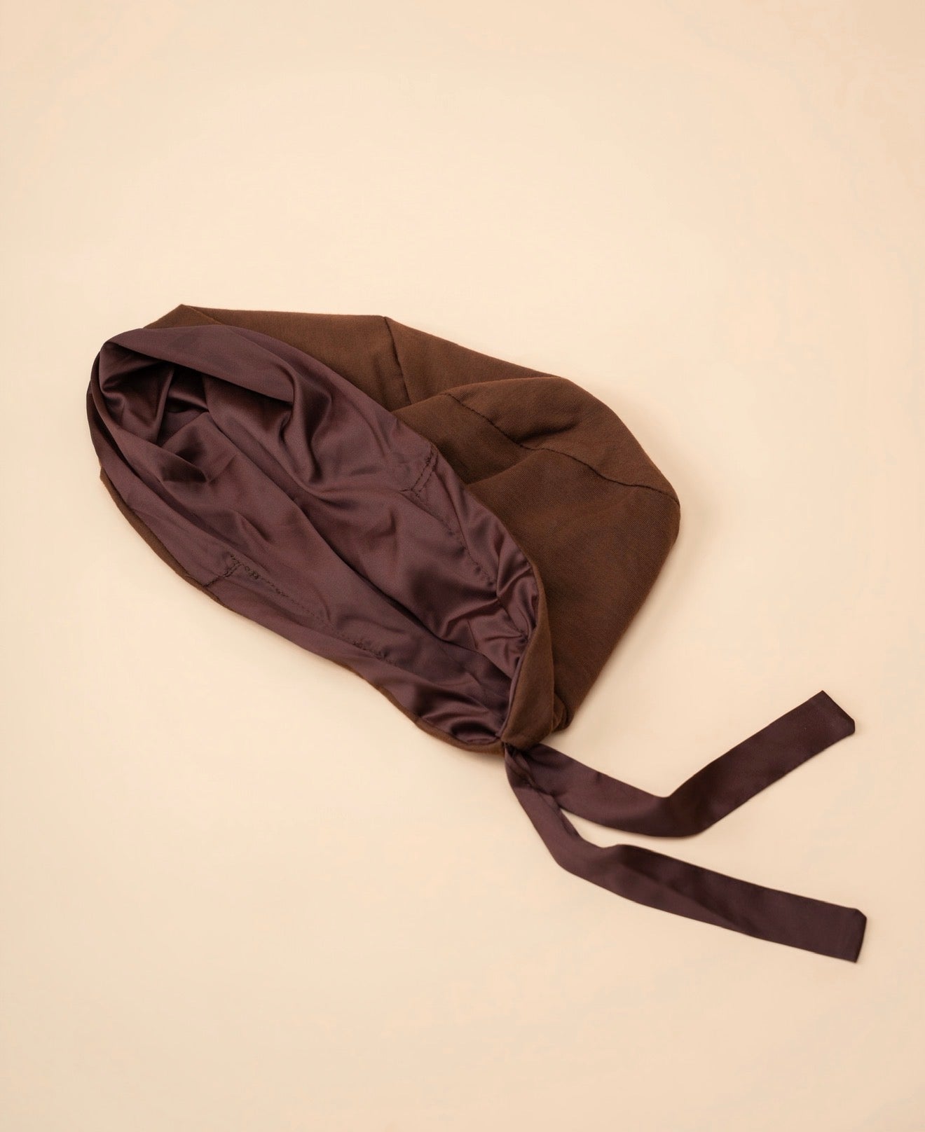 Bonnet satin Café