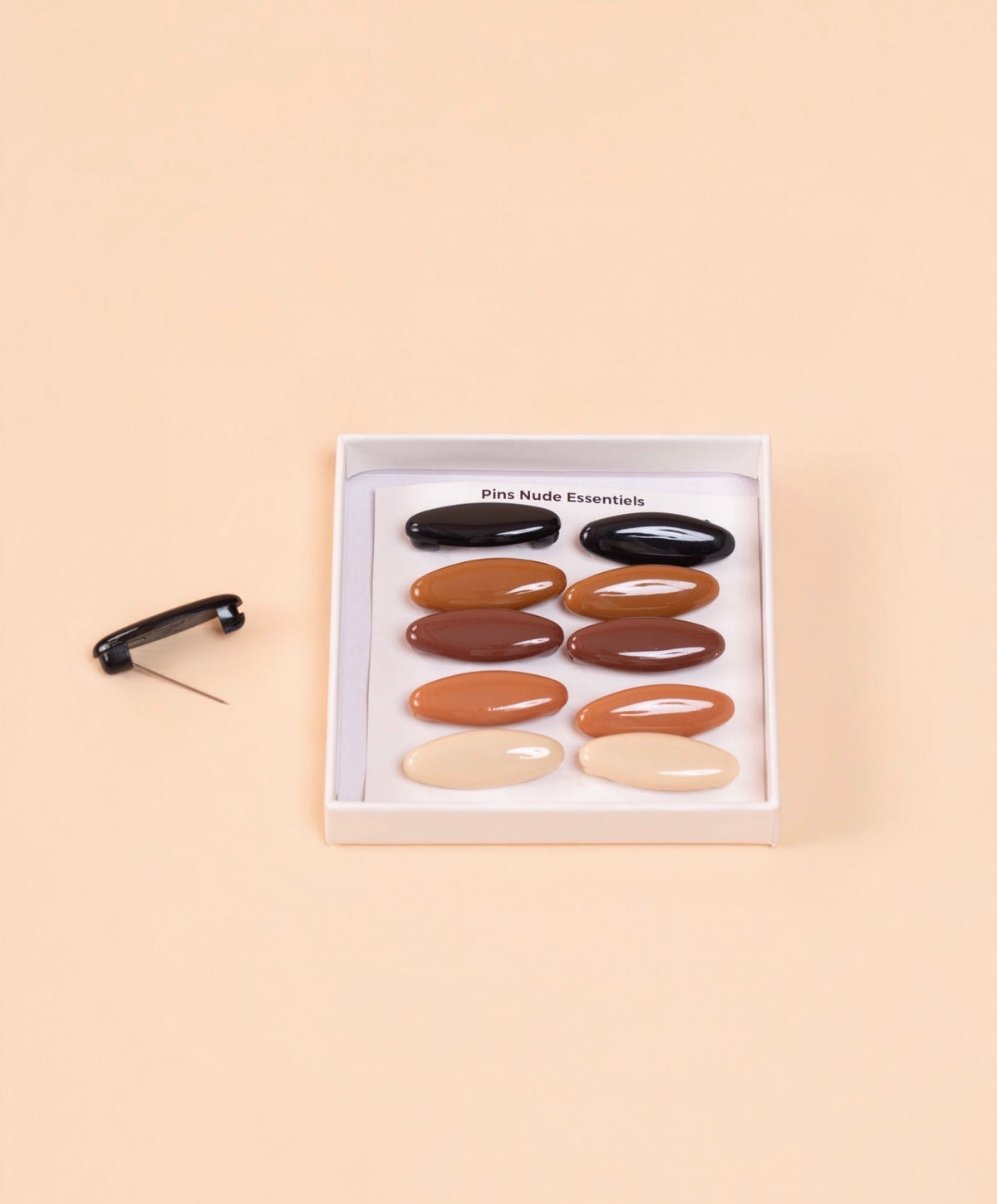 Pins nude