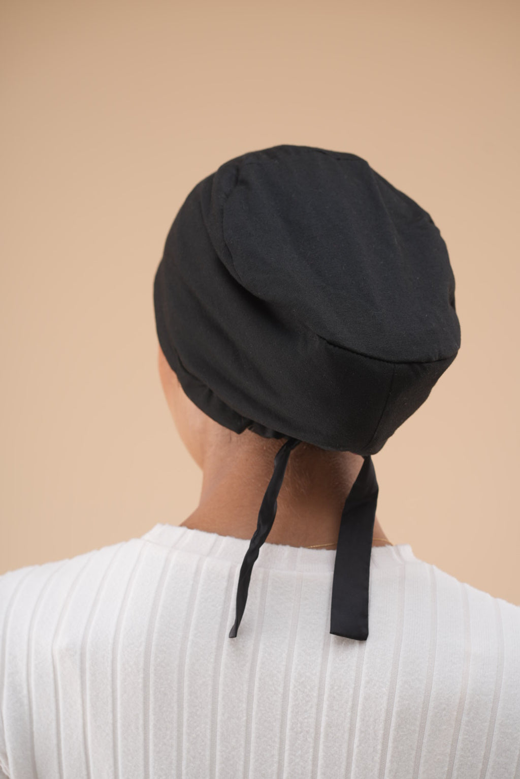 Bonnet satin Noir